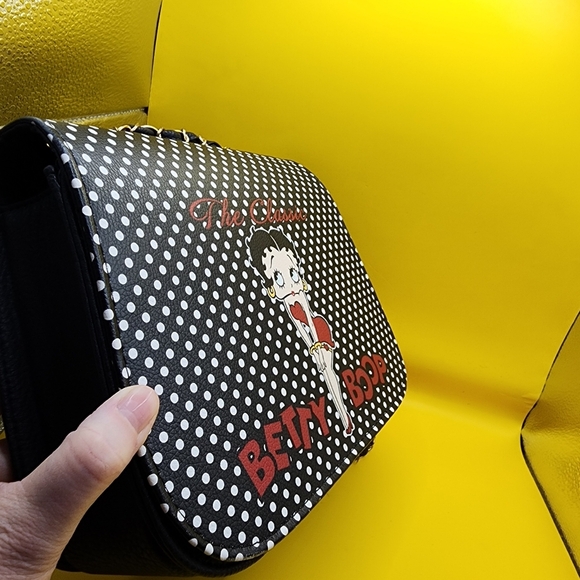 NWT Betty Boop Shoulder Bag 10x8 Crossbody Purse Polka Dot Magnetic Snap Vegan - Picture 10 of 12